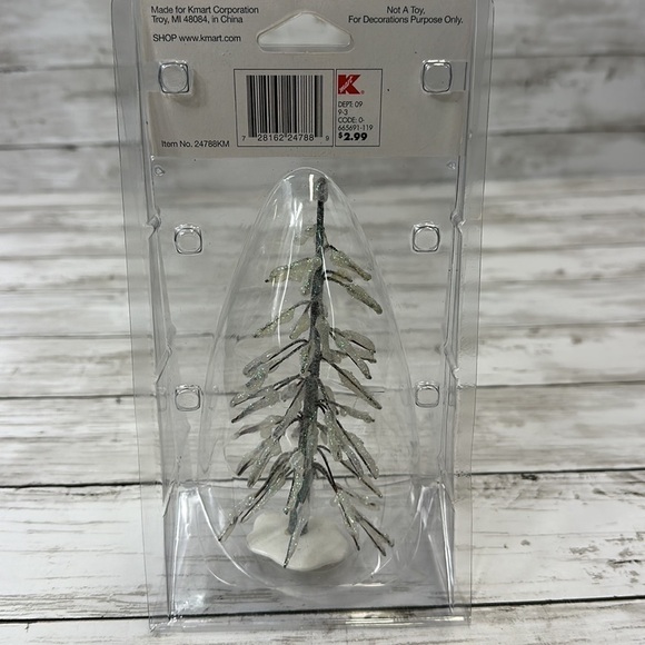 LEMAX ICED PINE MEDIUM CHRISTMAS VILLAGE ACCESSORY COVENTRY COVE 2002 vintage - Picture 5 of 5